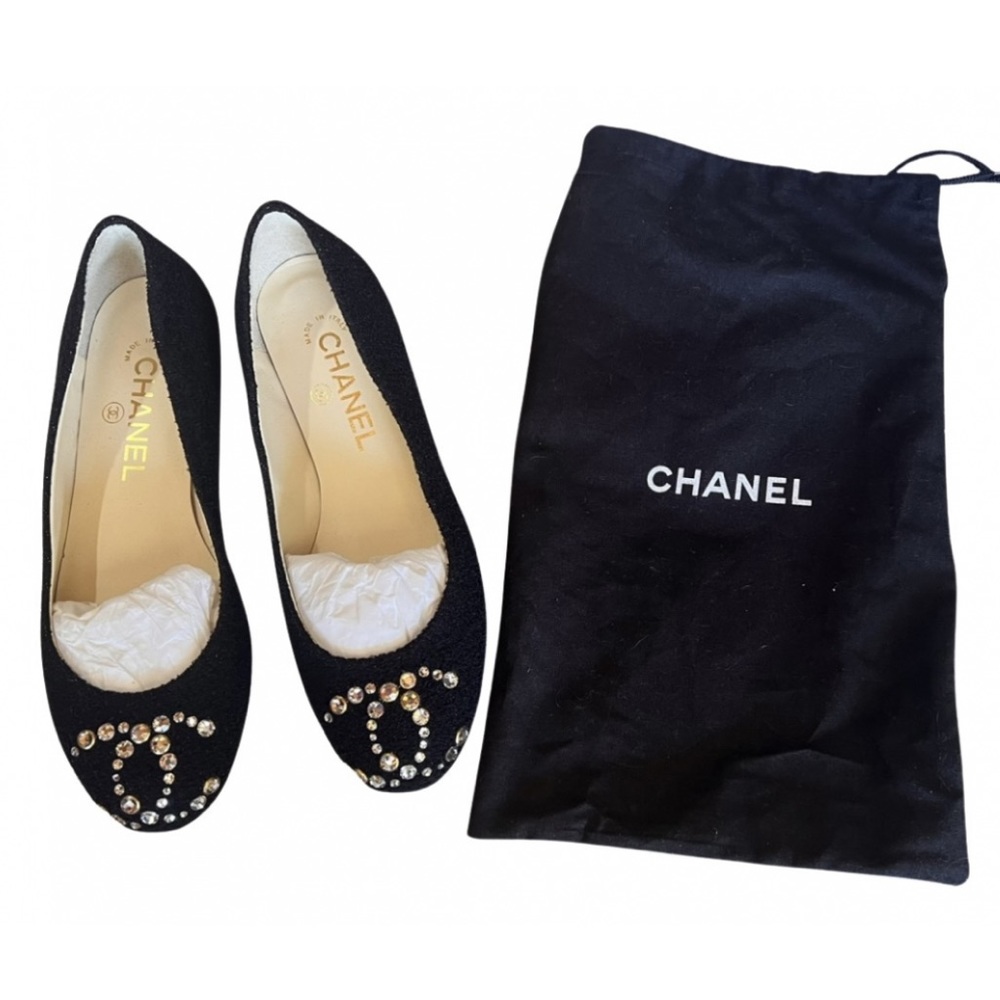 ❌❌SOLD‼️❌❌brand New ** Chanel CC Crystal/Tweed.
Classic Chanel CC Collection